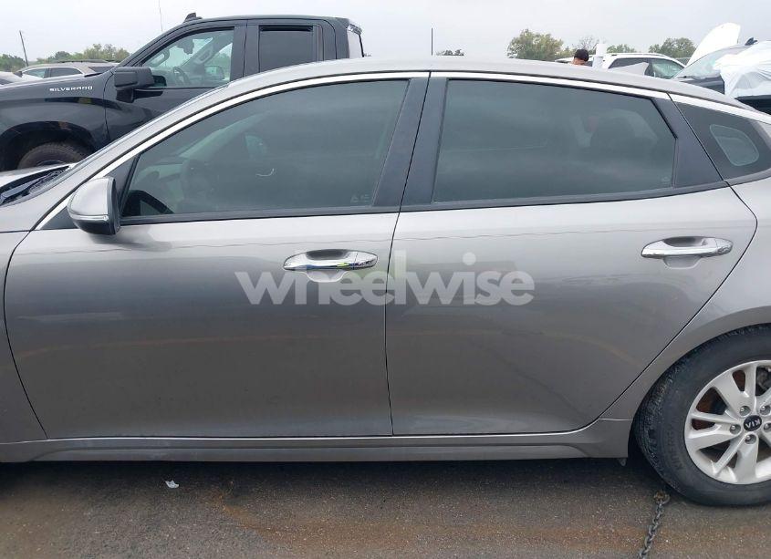 Photo 14 of 2018 Kia Optima LX (VIN 5XXGT4L34JG228375)