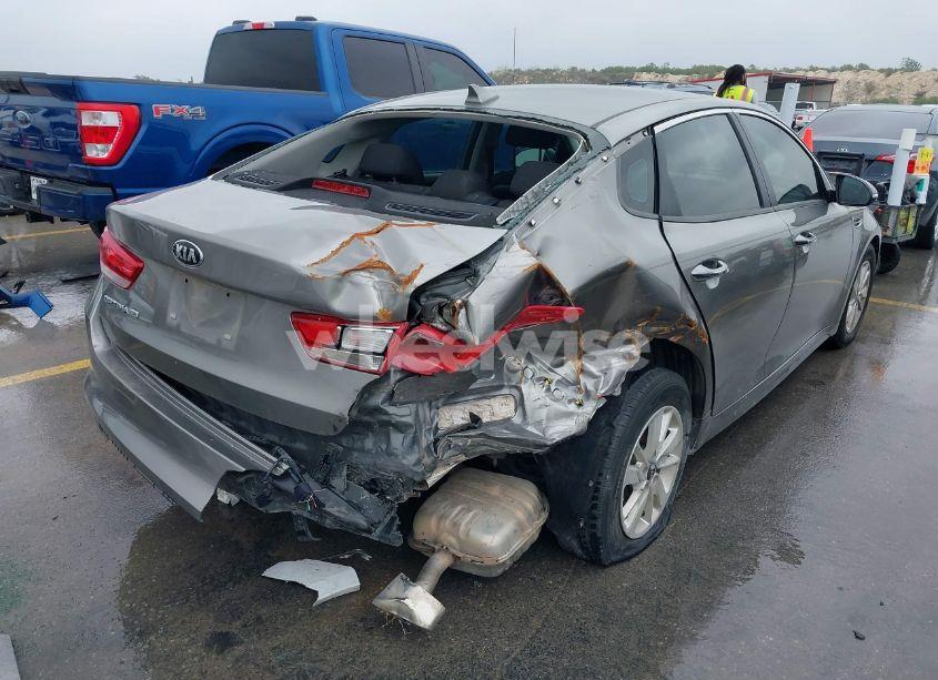 Photo 4 of 2018 Kia Optima LX (VIN 5XXGT4L34JG228375)