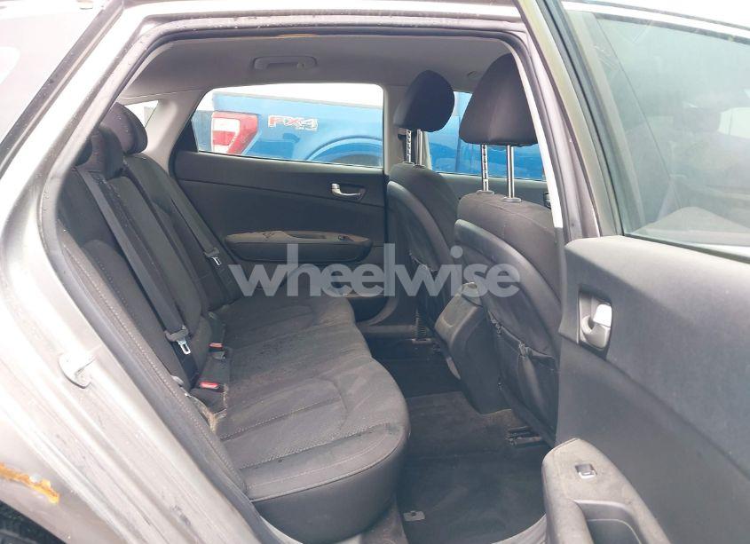 Photo 8 of 2018 Kia Optima LX (VIN 5XXGT4L34JG228375)