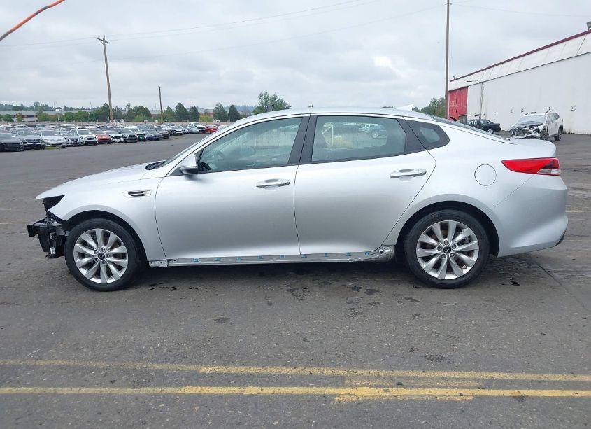 Photo 14 of 2018 Kia Optima LX (VIN 5XXGT4L34JG251364)