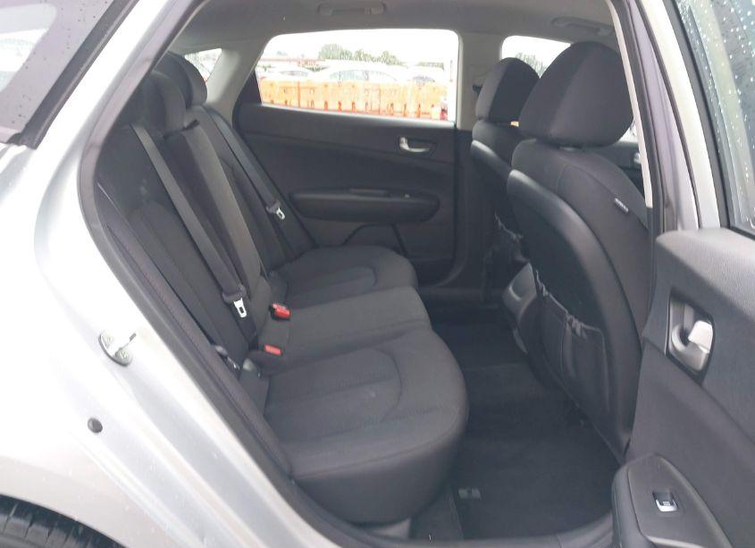 Photo 8 of 2018 Kia Optima LX (VIN 5XXGT4L34JG251364)