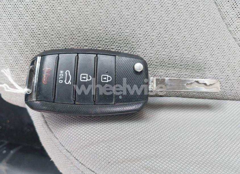 Photo 11 of 2018 Kia Optima LX (VIN 5XXGT4L34JG251445)