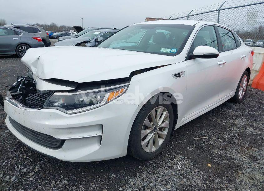 Photo 2 of 2018 Kia Optima LX (VIN 5XXGT4L34JG251445)
