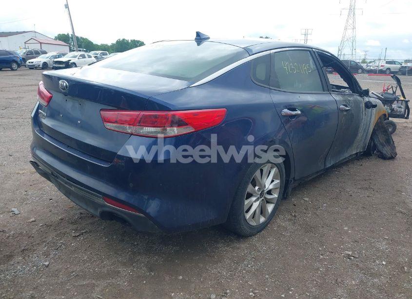 Photo 4 of 2018 Kia Optima LX (VIN 5XXGT4L34JG257715)