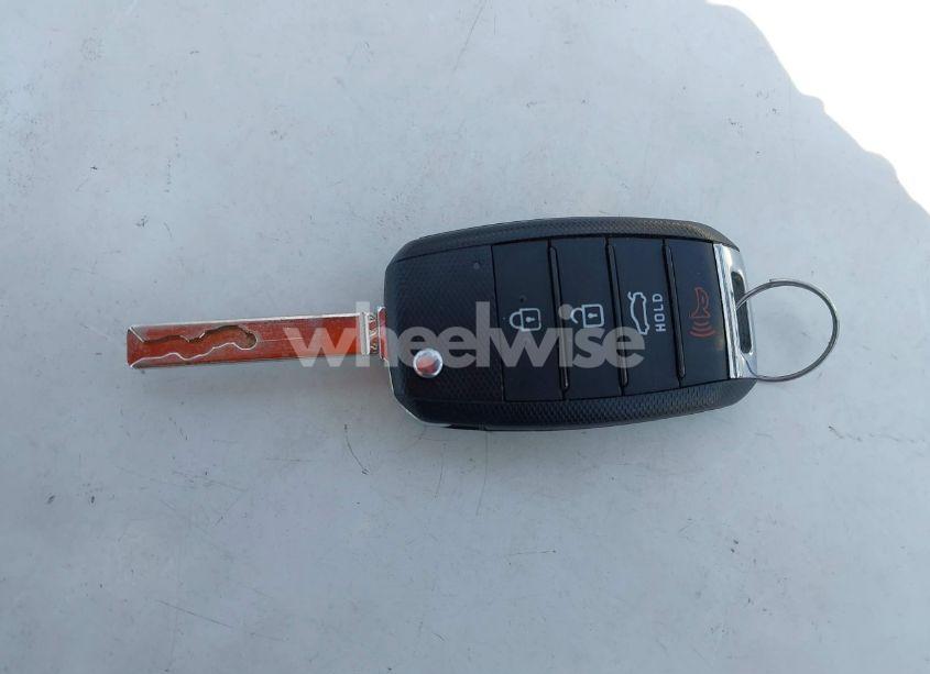 Photo 11 of 2018 Kia Optima LX (VIN 5XXGT4L34JG266575)