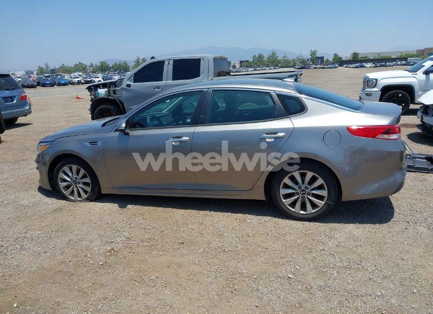 Photo 14 of 2018 Kia Optima LX (VIN 5XXGT4L34JG266575)