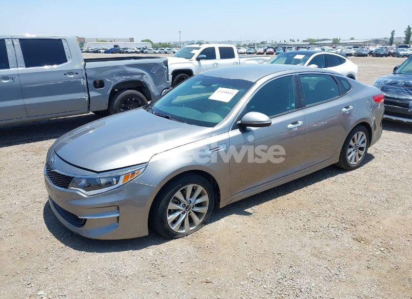 Photo 2 of 2018 Kia Optima LX (VIN 5XXGT4L34JG266575)