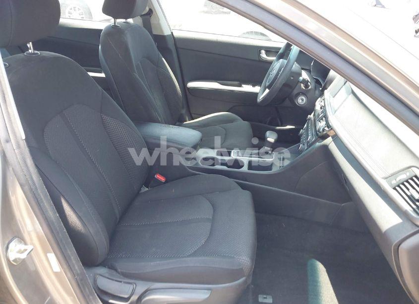 Photo 5 of 2018 Kia Optima LX (VIN 5XXGT4L34JG266575)