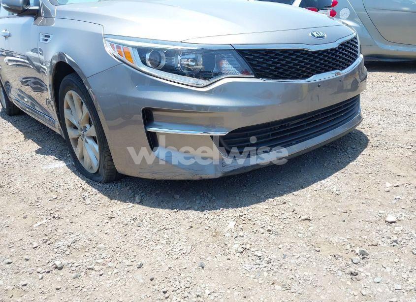 Photo 6 of 2018 Kia Optima LX (VIN 5XXGT4L34JG266575)