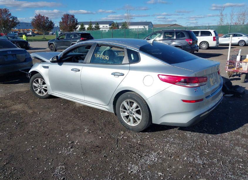 Photo 3 of 2019 Kia Optima LX (VIN 5XXGT4L34KG276864)