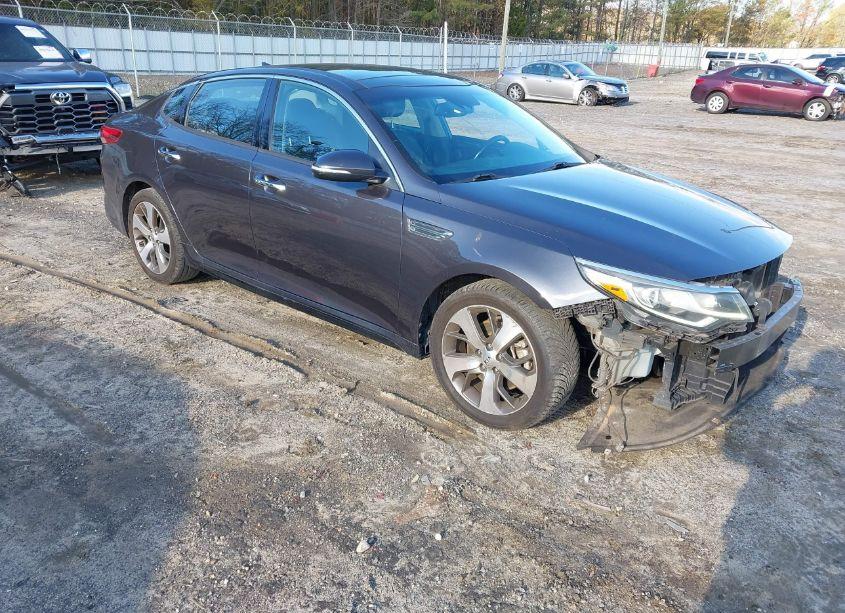 2019 Kia Optima S (VIN 5XXGT4L34KG285547) main photo