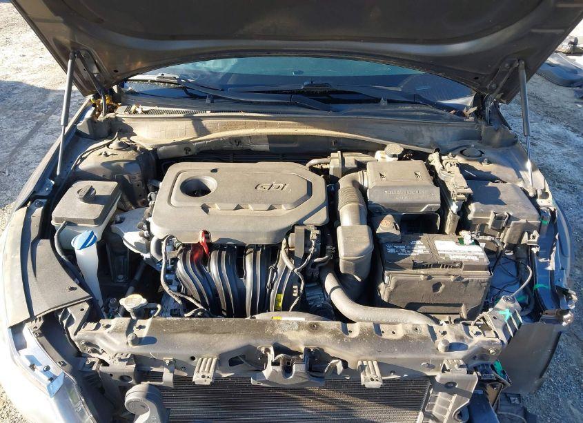 Photo 10 of 2019 Kia Optima S (VIN 5XXGT4L34KG285547)