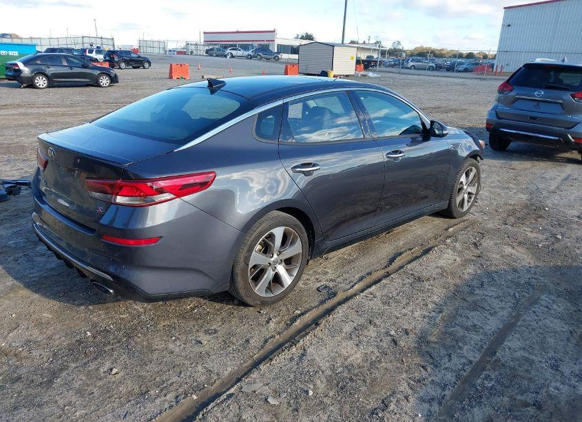 Photo 4 of 2019 Kia Optima S (VIN 5XXGT4L34KG285547)