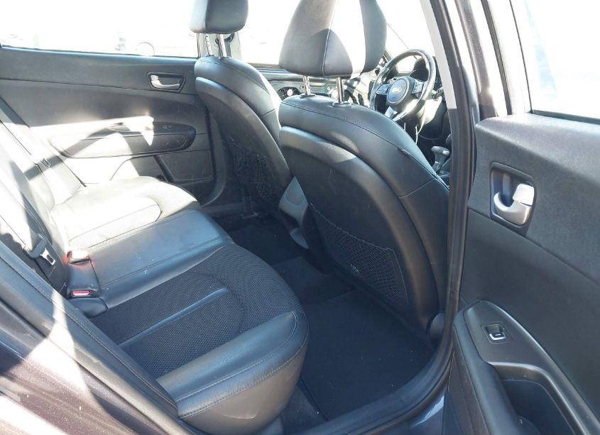 Photo 8 of 2019 Kia Optima S (VIN 5XXGT4L34KG285547)