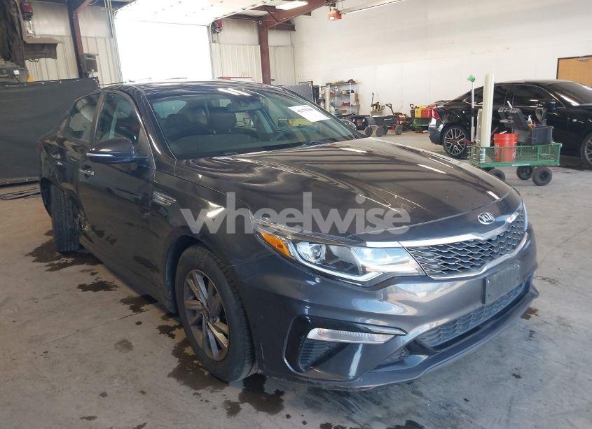 2019 Kia Optima LX (VIN 5XXGT4L34KG287749) main photo