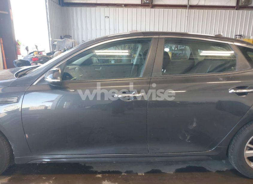 Photo 14 of 2019 Kia Optima LX (VIN 5XXGT4L34KG287749)