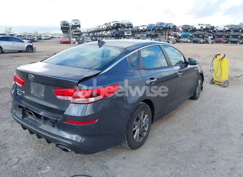 Photo 4 of 2019 Kia Optima LX (VIN 5XXGT4L34KG297858)