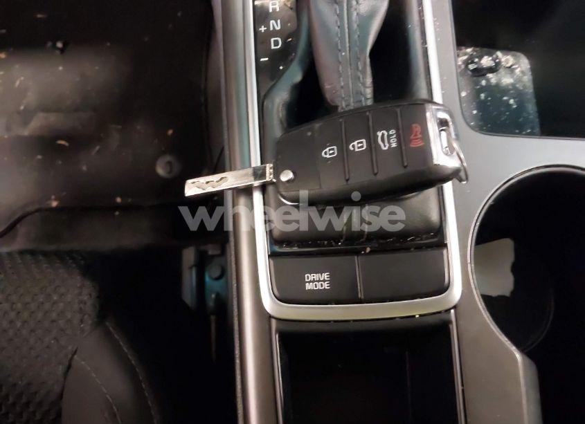 Photo 11 of 2019 Kia Optima LX (VIN 5XXGT4L34KG299478)