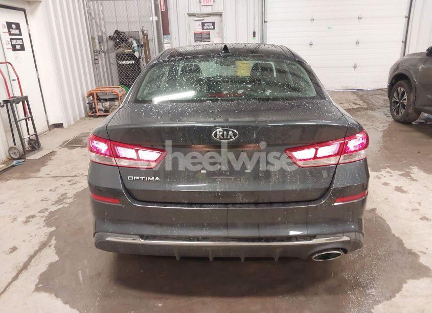 Photo 16 of 2019 Kia Optima LX (VIN 5XXGT4L34KG299478)
