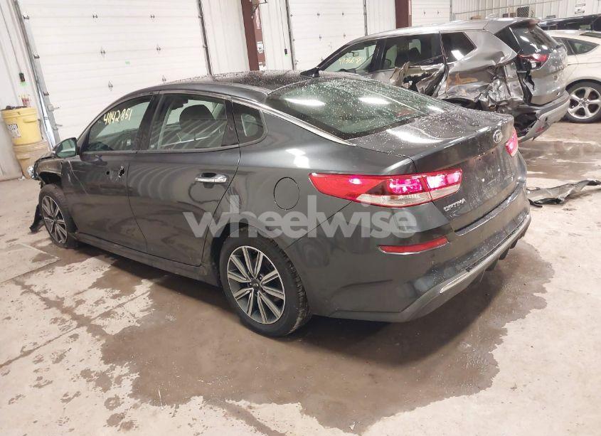 Photo 3 of 2019 Kia Optima LX (VIN 5XXGT4L34KG299478)