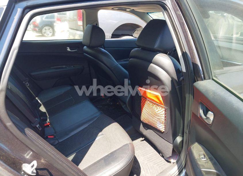 Photo 8 of 2019 Kia Optima S (VIN 5XXGT4L34KG302976)