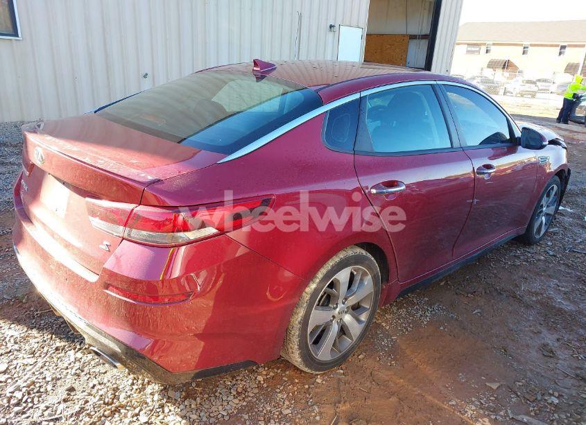 Photo 4 of 2019 Kia Optima S (VIN 5XXGT4L34KG313539)