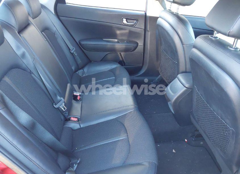 Photo 8 of 2019 Kia Optima S (VIN 5XXGT4L34KG313539)