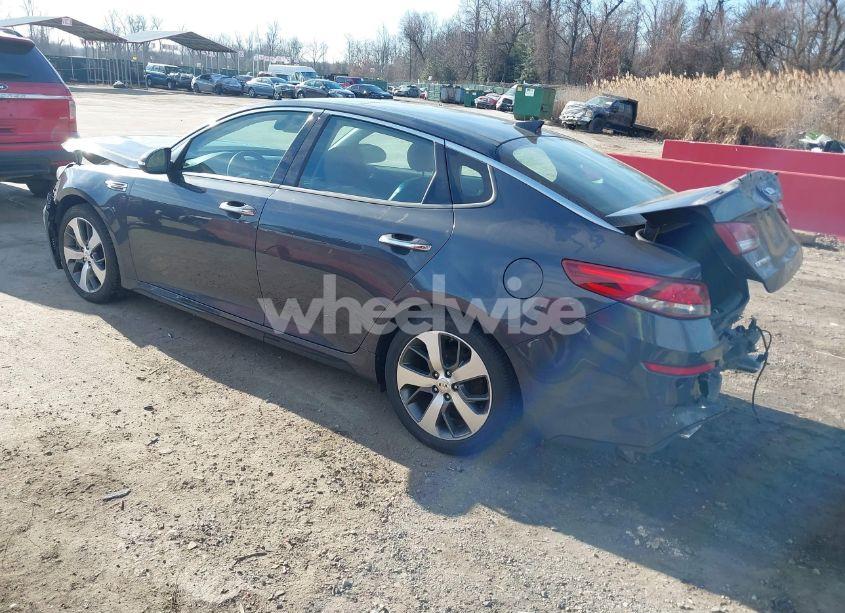Photo 3 of 2019 Kia Optima S (VIN 5XXGT4L34KG314075)