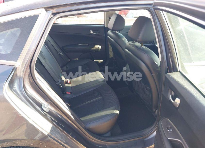 Photo 8 of 2019 Kia Optima S (VIN 5XXGT4L34KG314075)