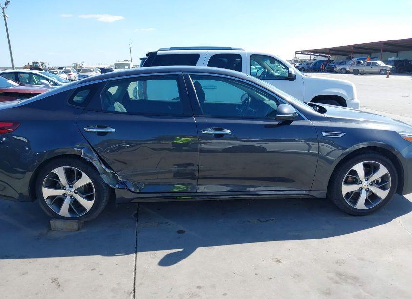 Photo 13 of 2019 Kia Optima S (VIN 5XXGT4L34KG325870)