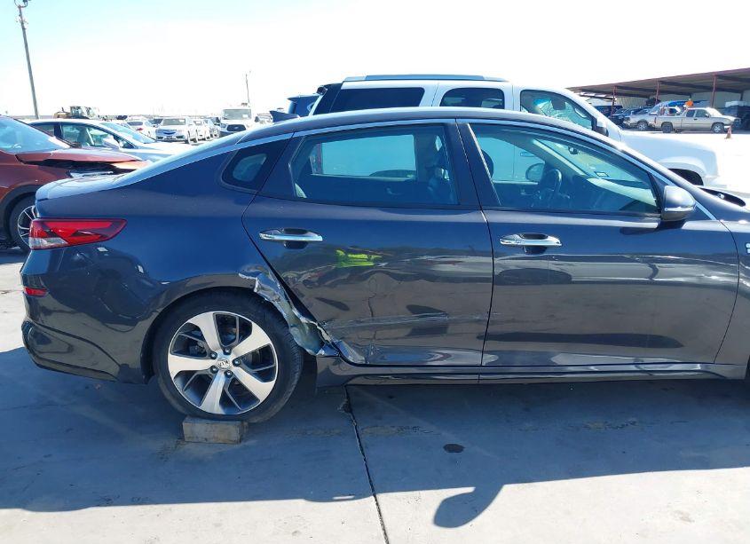 Photo 6 of 2019 Kia Optima S (VIN 5XXGT4L34KG325870)