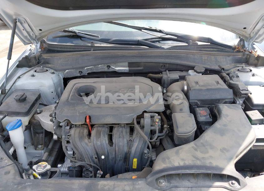 Photo 10 of 2019 Kia Optima LX (VIN 5XXGT4L34KG327439)