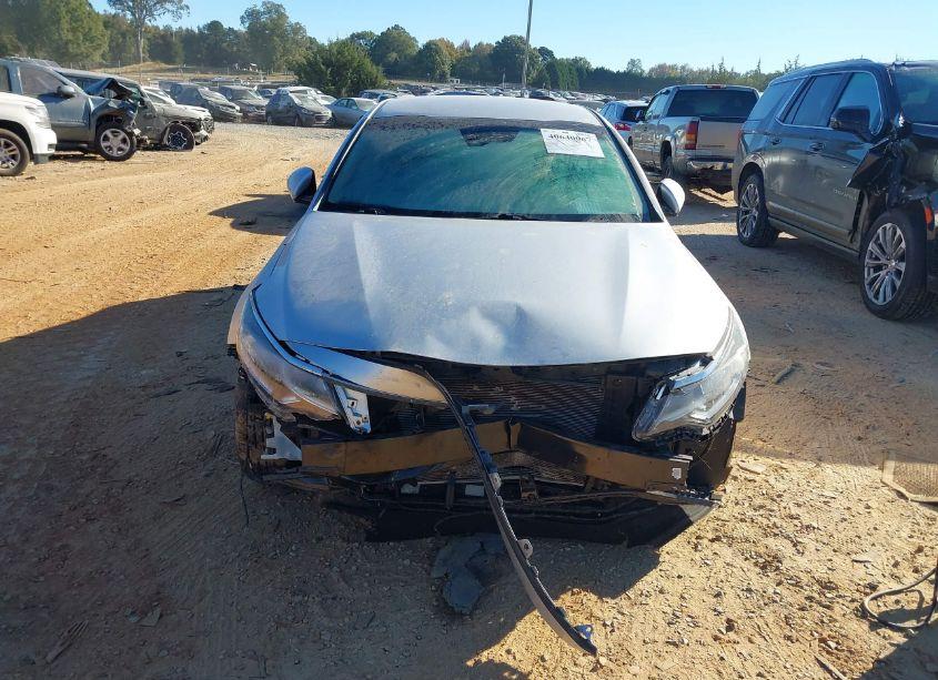 Photo 12 of 2019 Kia Optima LX (VIN 5XXGT4L34KG332186)