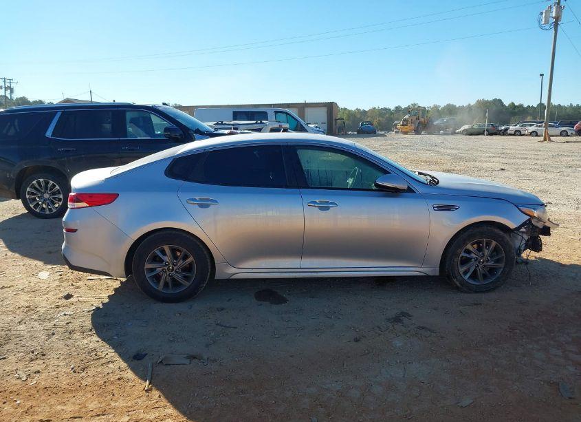 Photo 13 of 2019 Kia Optima LX (VIN 5XXGT4L34KG332186)