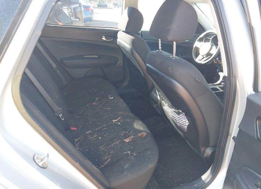 Photo 8 of 2019 Kia Optima LX (VIN 5XXGT4L34KG332186)