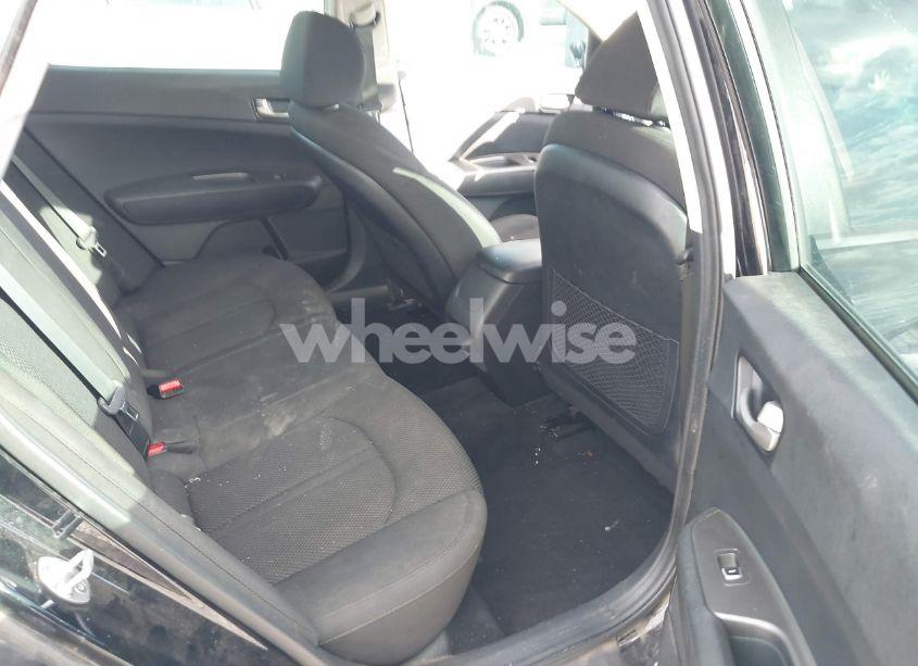 Photo 8 of 2019 Kia Optima LX (VIN 5XXGT4L34KG338991)