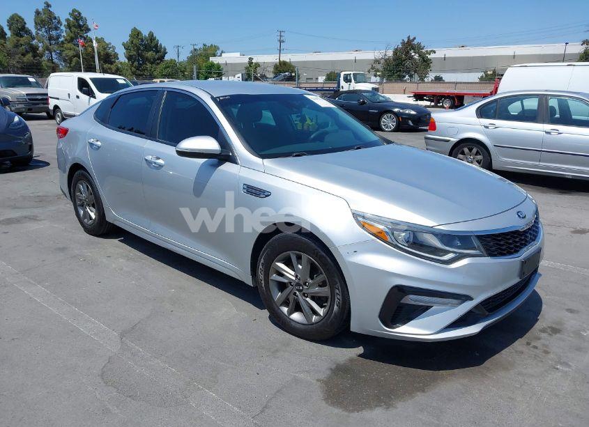 2019 Kia Optima LX (VIN 5XXGT4L34KG340899) main photo