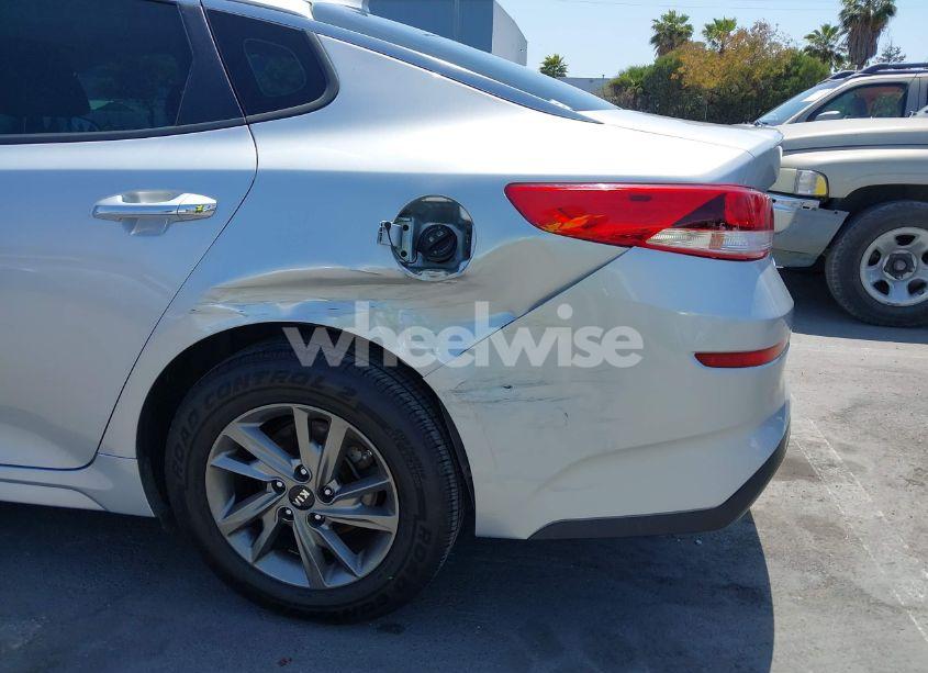 Photo 6 of 2019 Kia Optima LX (VIN 5XXGT4L34KG340899)