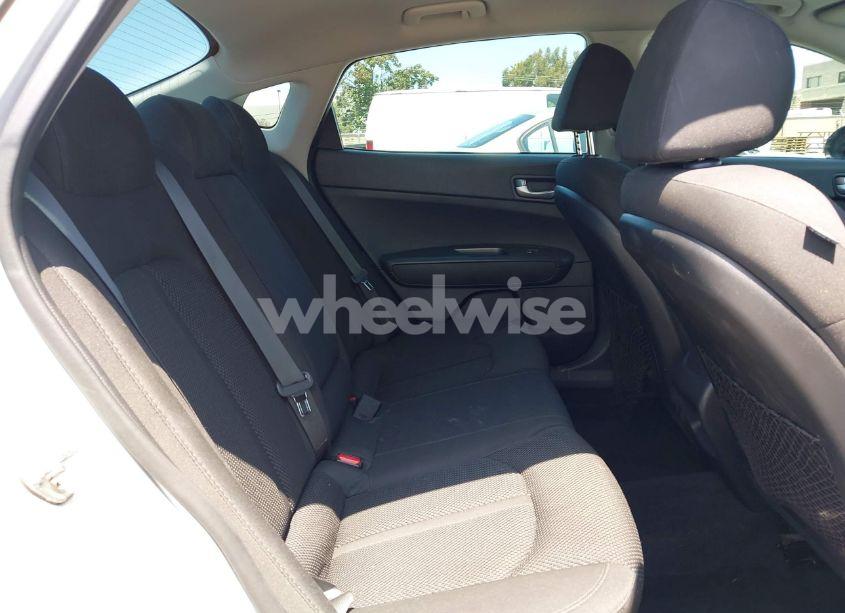 Photo 8 of 2019 Kia Optima LX (VIN 5XXGT4L34KG340899)