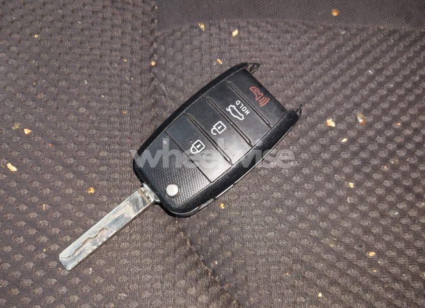 Photo 11 of 2019 Kia Optima LX (VIN 5XXGT4L34KG343284)