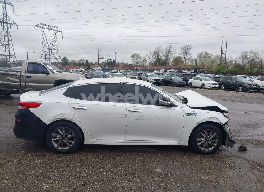 Photo 13 of 2019 Kia Optima LX (VIN 5XXGT4L34KG343284)