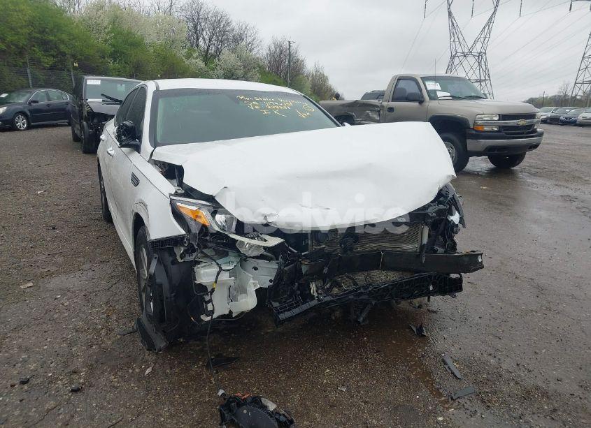 Photo 18 of 2019 Kia Optima LX (VIN 5XXGT4L34KG343284)