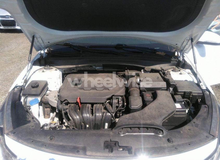 Photo 10 of 2019 Kia Optima LX (VIN 5XXGT4L34KG351563)