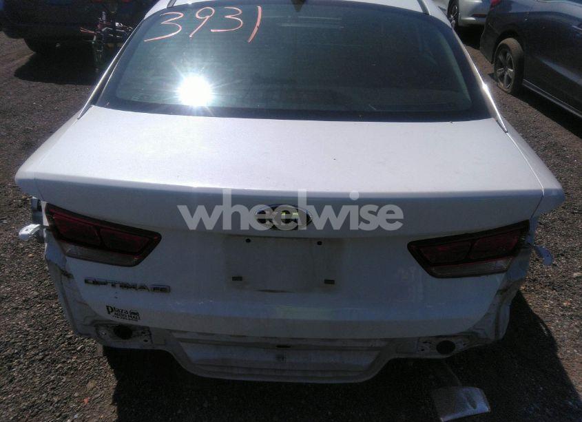 Photo 16 of 2019 Kia Optima LX (VIN 5XXGT4L34KG351563)