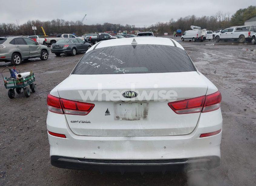 Photo 16 of 2019 Kia Optima LX (VIN 5XXGT4L34KG361588)