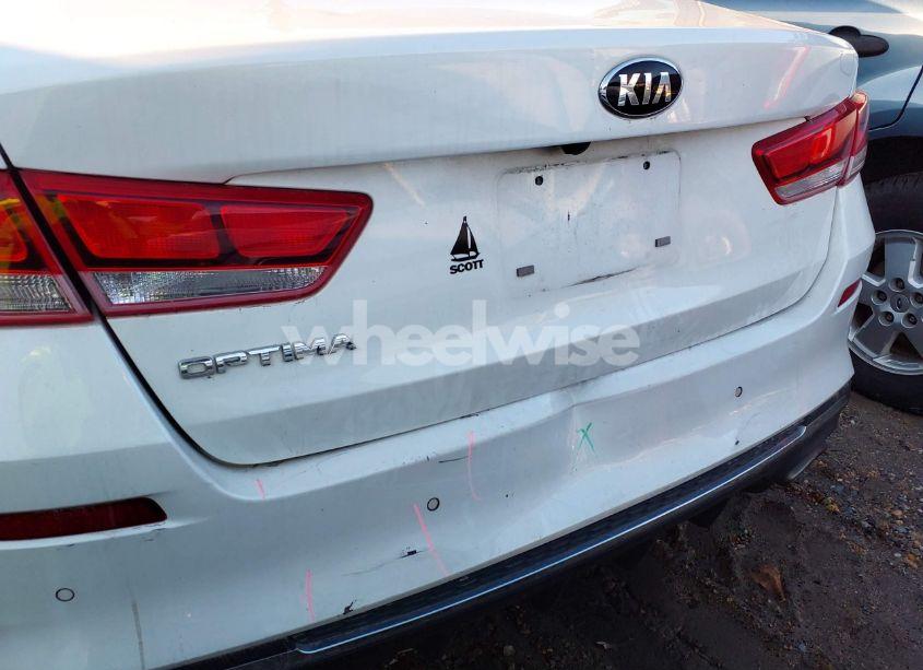 Photo 18 of 2019 Kia Optima LX (VIN 5XXGT4L34KG361588)