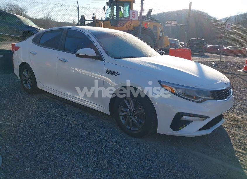 2019 Kia Optima LX (VIN 5XXGT4L34KG363812) main photo