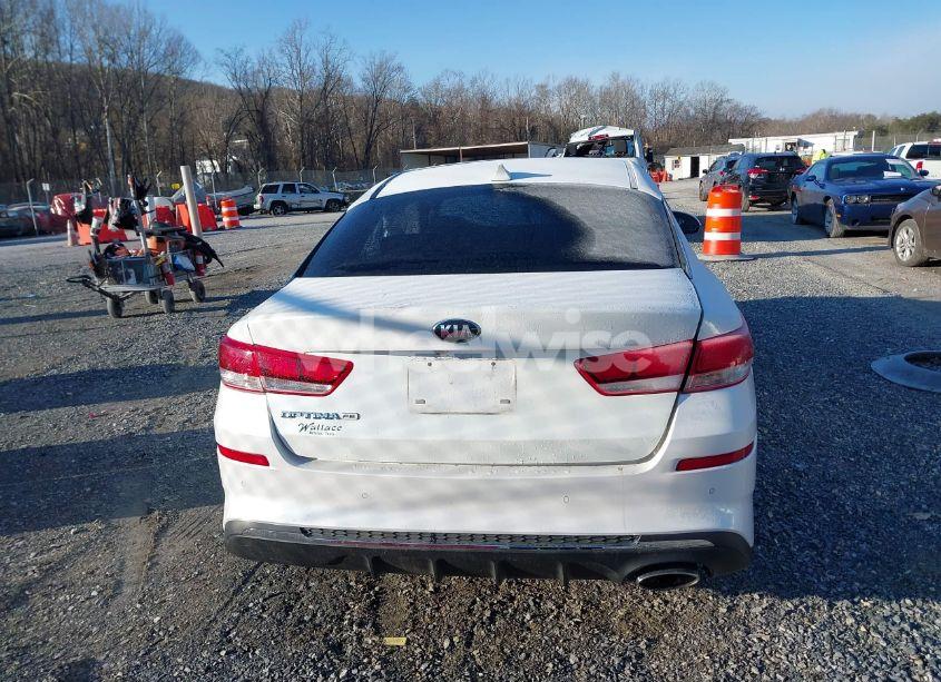 Photo 16 of 2019 Kia Optima LX (VIN 5XXGT4L34KG363812)