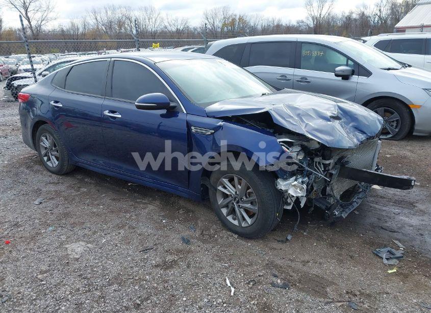 2019 Kia Optima LX (VIN 5XXGT4L34KG374647) main photo