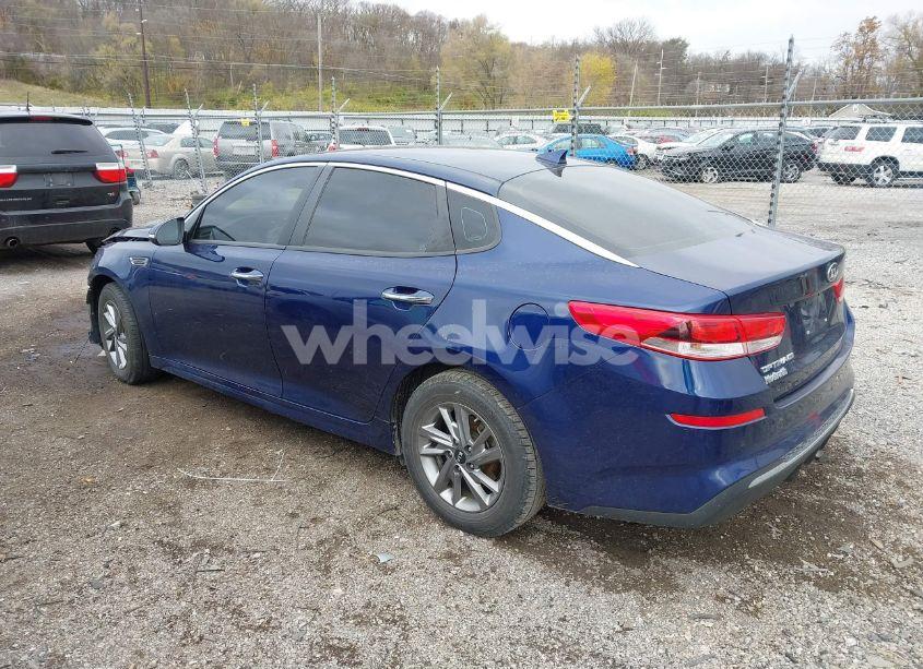 Photo 3 of 2019 Kia Optima LX (VIN 5XXGT4L34KG374647)